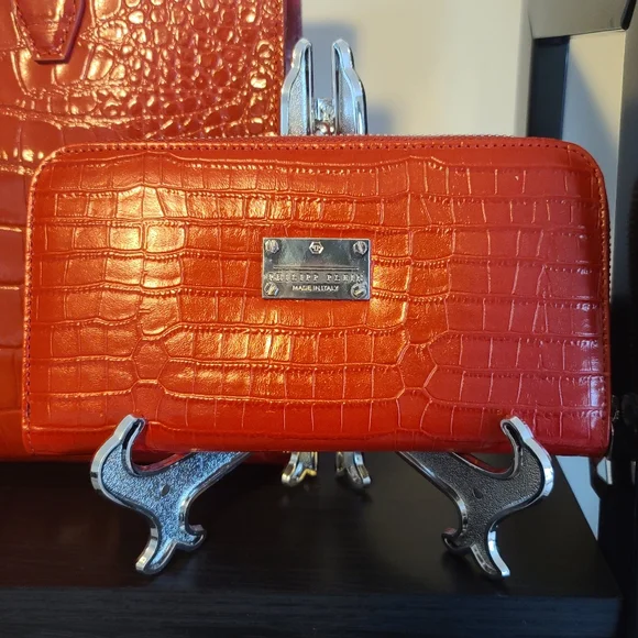 Gorgeous Red Crocodile Print Philipp Plien Wallet - Picture 2 of 2
